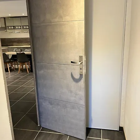 Umbria Di Vecchio*** * Porto-Vecchio (Corsica)